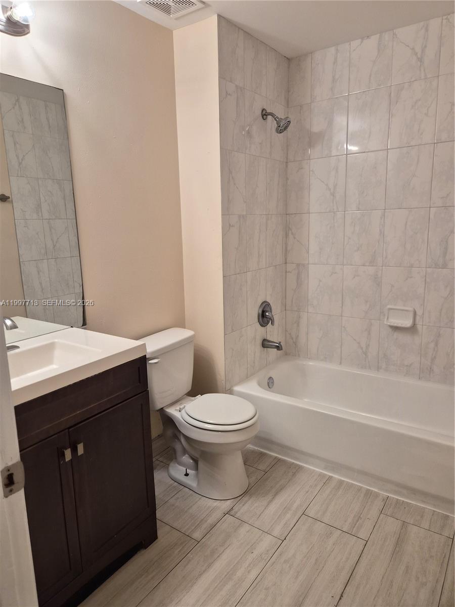 SUNSET PLAZA - Residential Lease