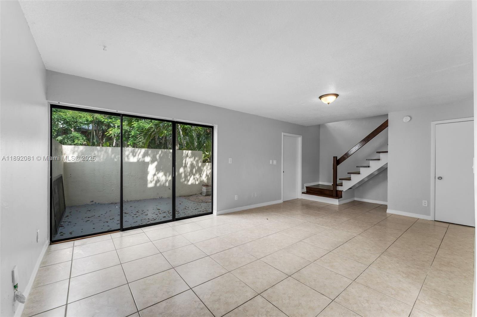 PINEBROOKE CONDO Z - Residential Lease