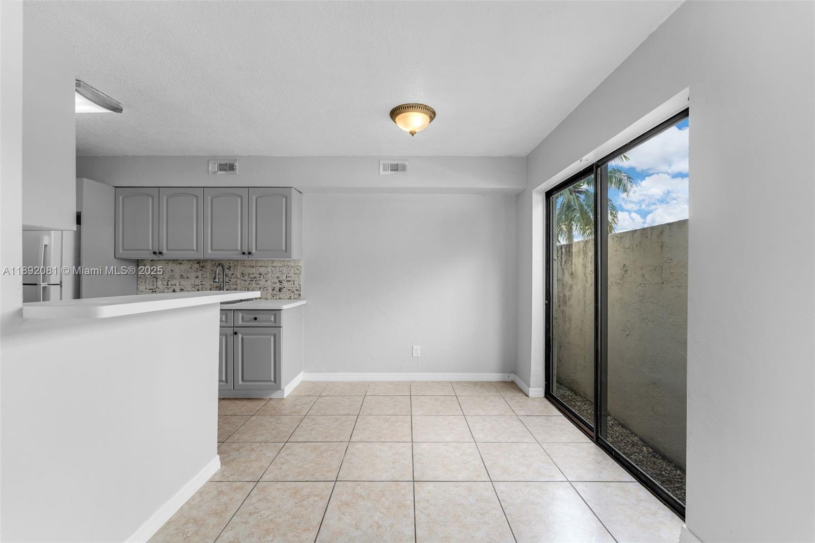PINEBROOKE CONDO Z - Residential Lease