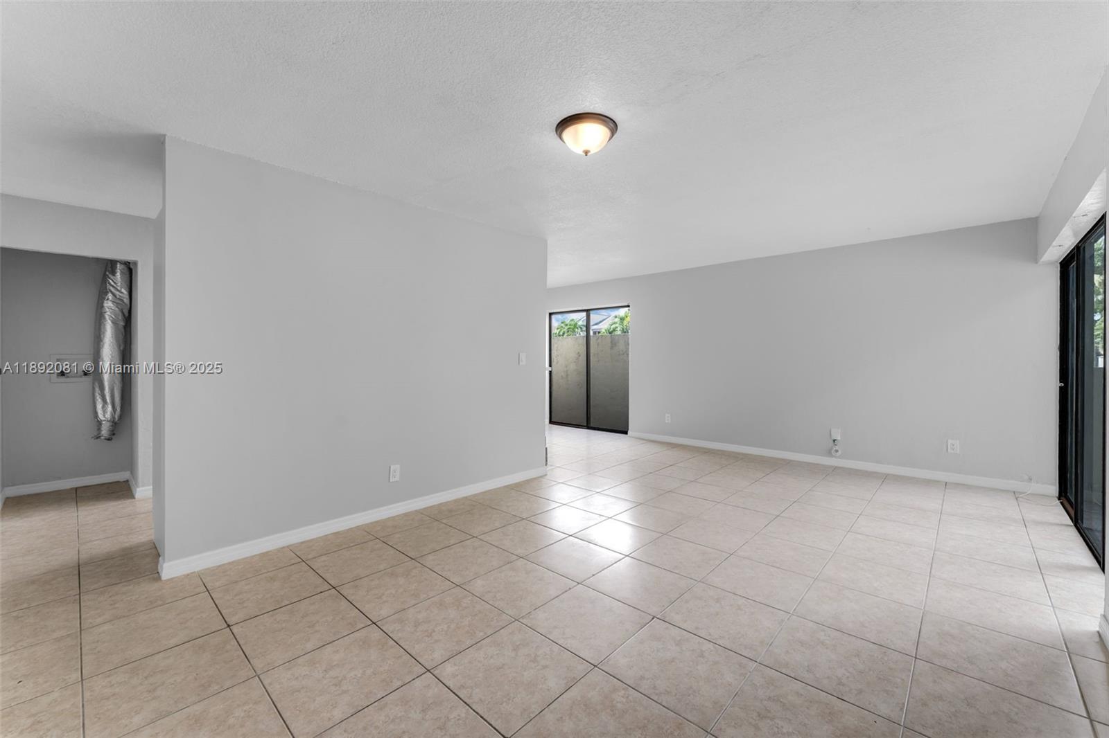 PINEBROOKE CONDO Z - Residential Lease