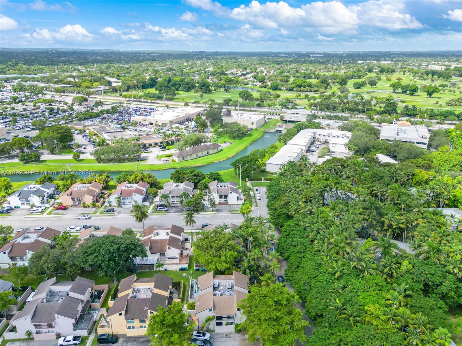 PINEBROOKE CONDO Z - Residential Lease