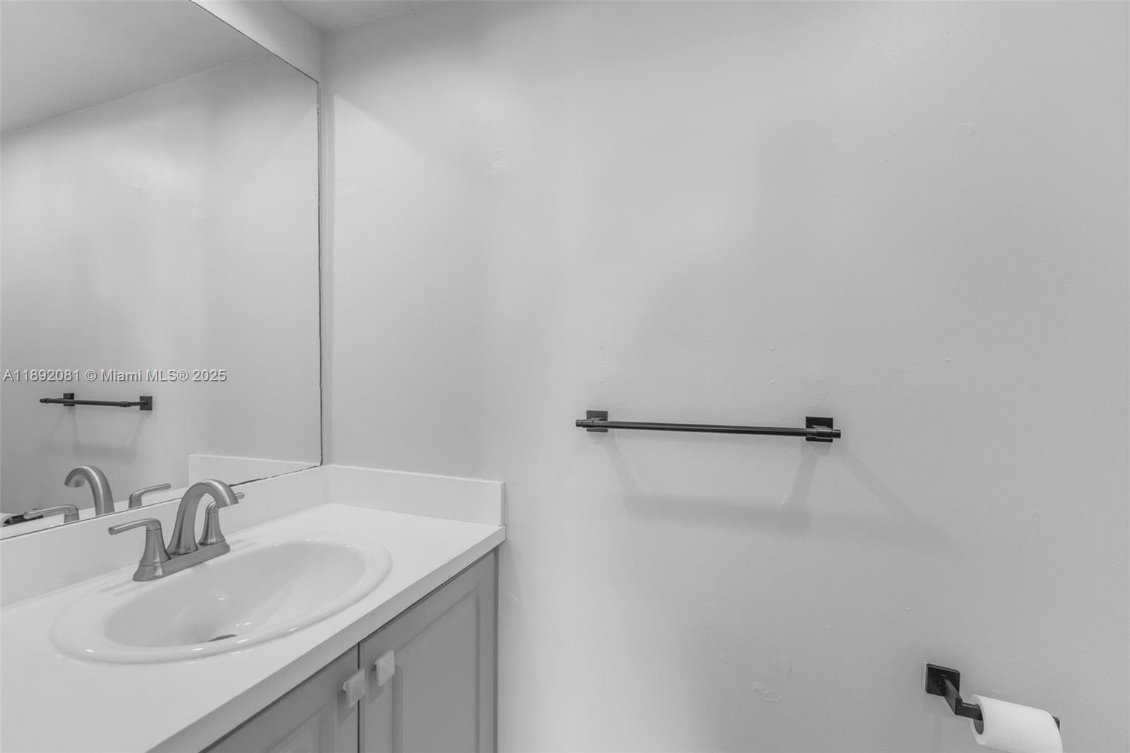 PINEBROOKE CONDO Z - Residential Lease
