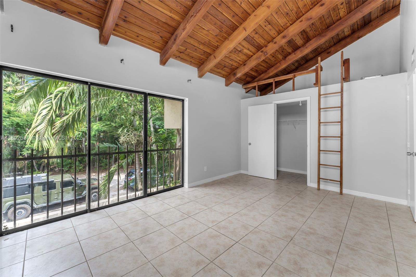 PINEBROOKE CONDO Z - Residential Lease