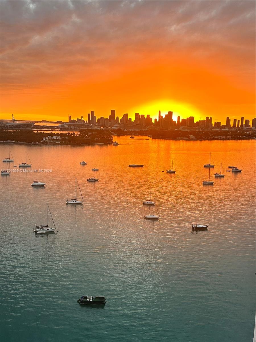 THE WAVERLY AT SOUTH BEAC - Residential