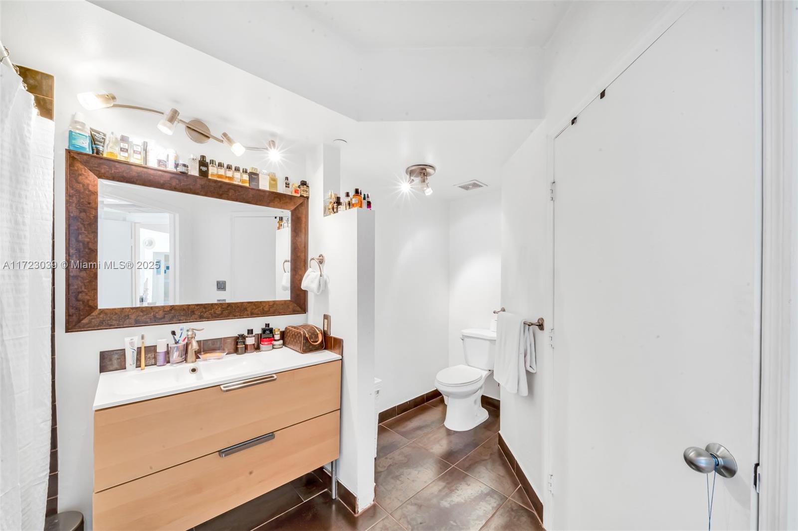 THE WAVERLY AT SOUTH BEAC - Residential