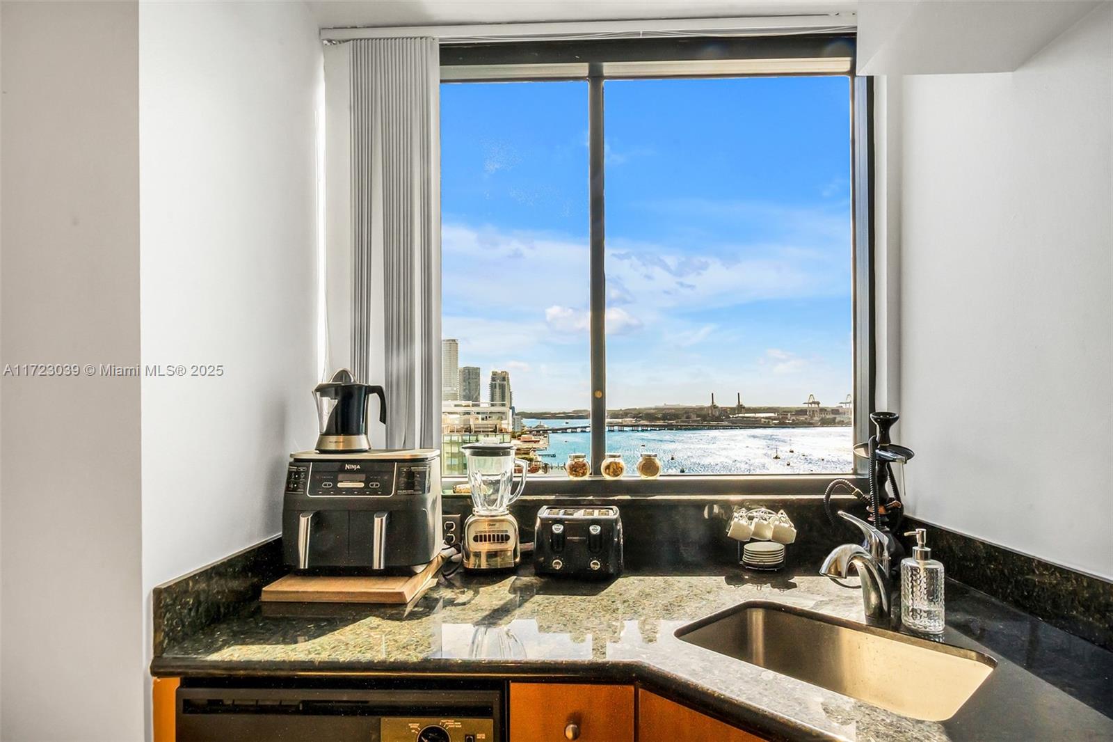 THE WAVERLY AT SOUTH BEAC - Residential