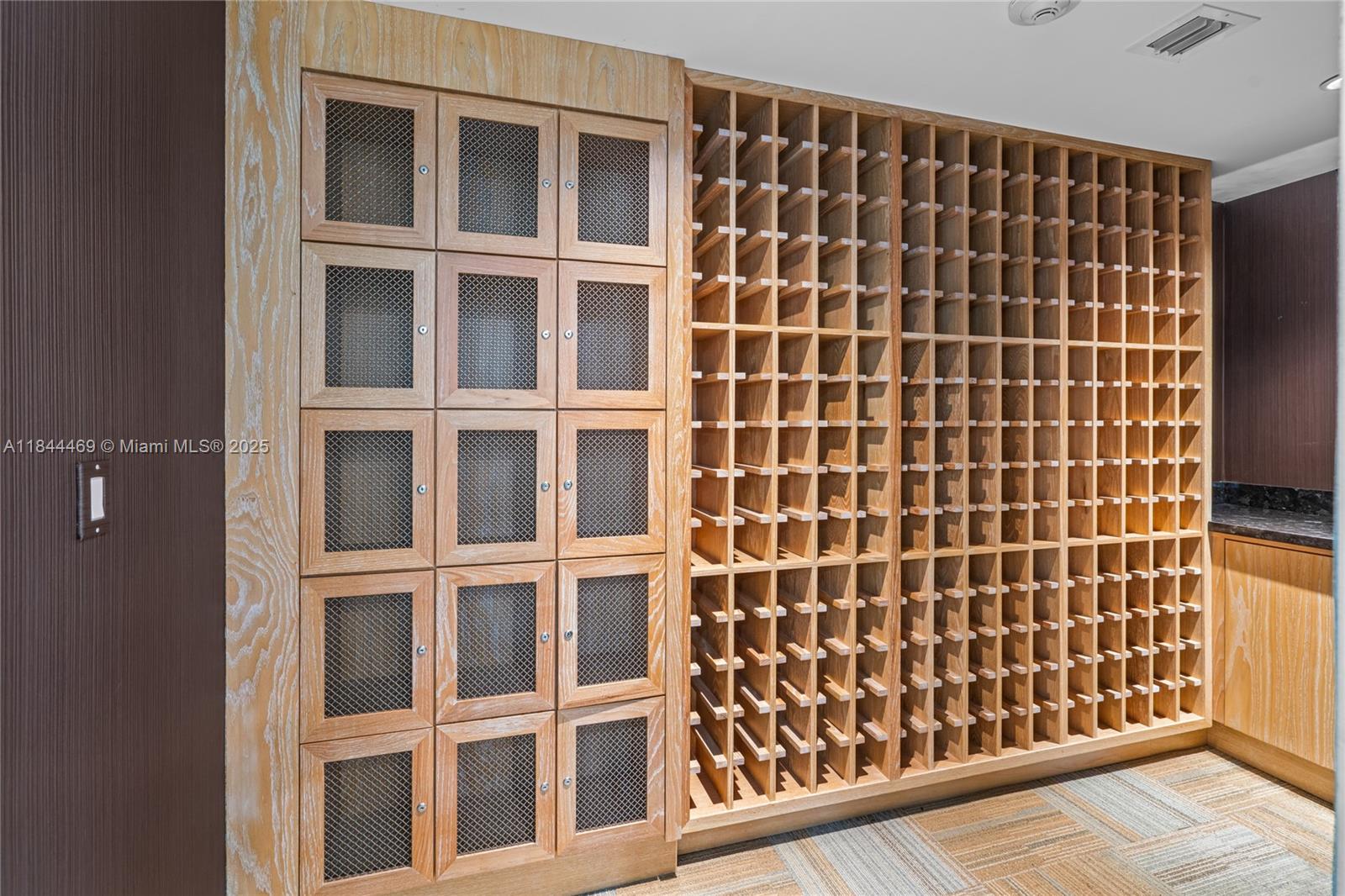 THE PLAZA 901 BRICKELL CO - Residential Lease