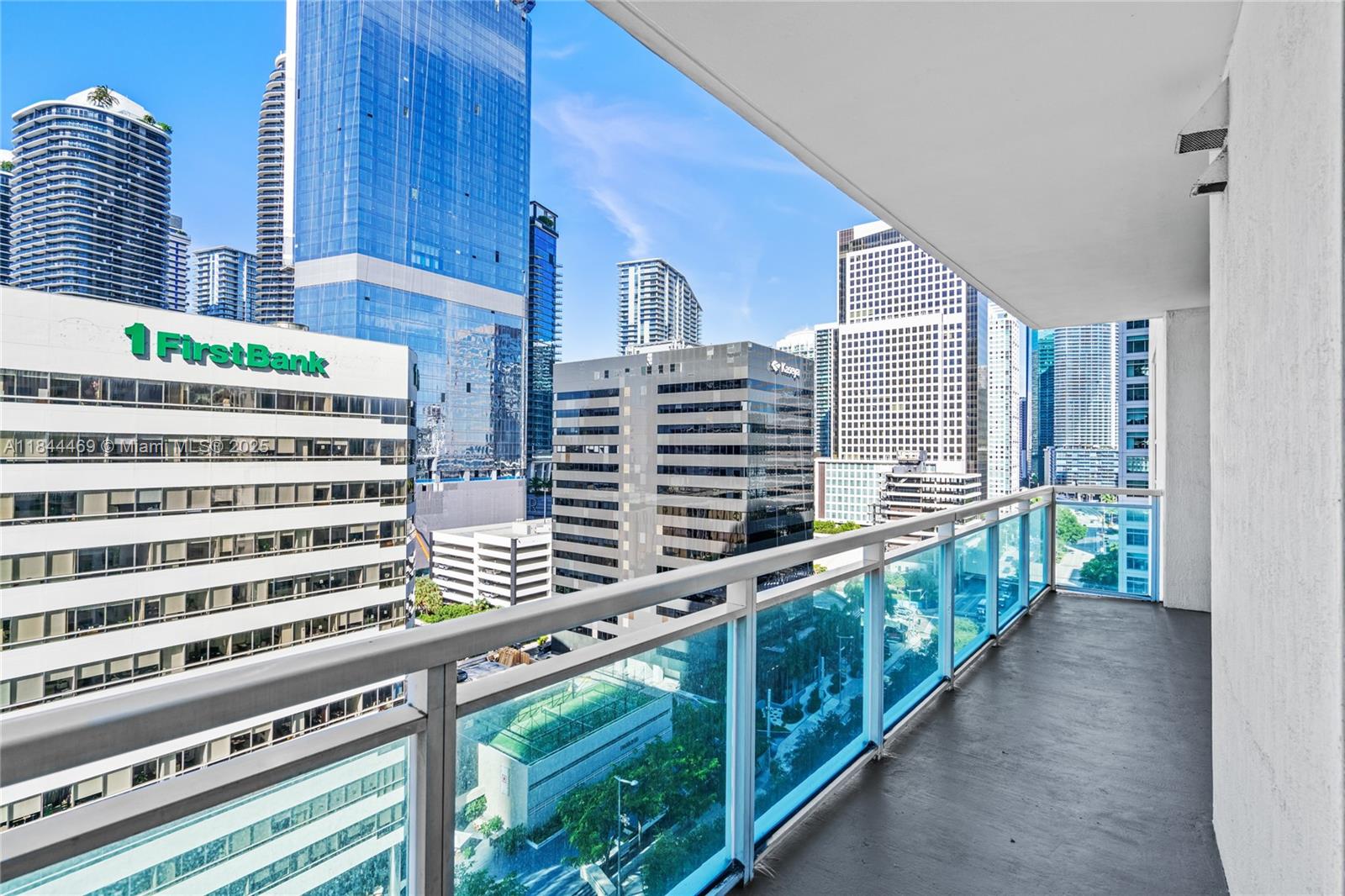 THE PLAZA 901 BRICKELL CO - Residential Lease