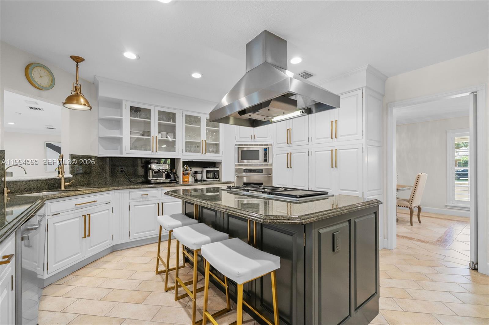 ROCK LAKE - Residential