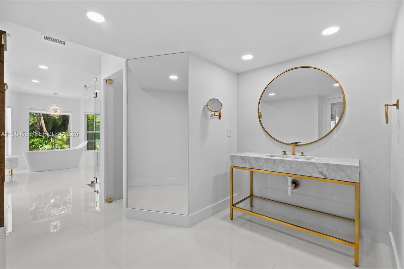 ROCK LAKE - Residential