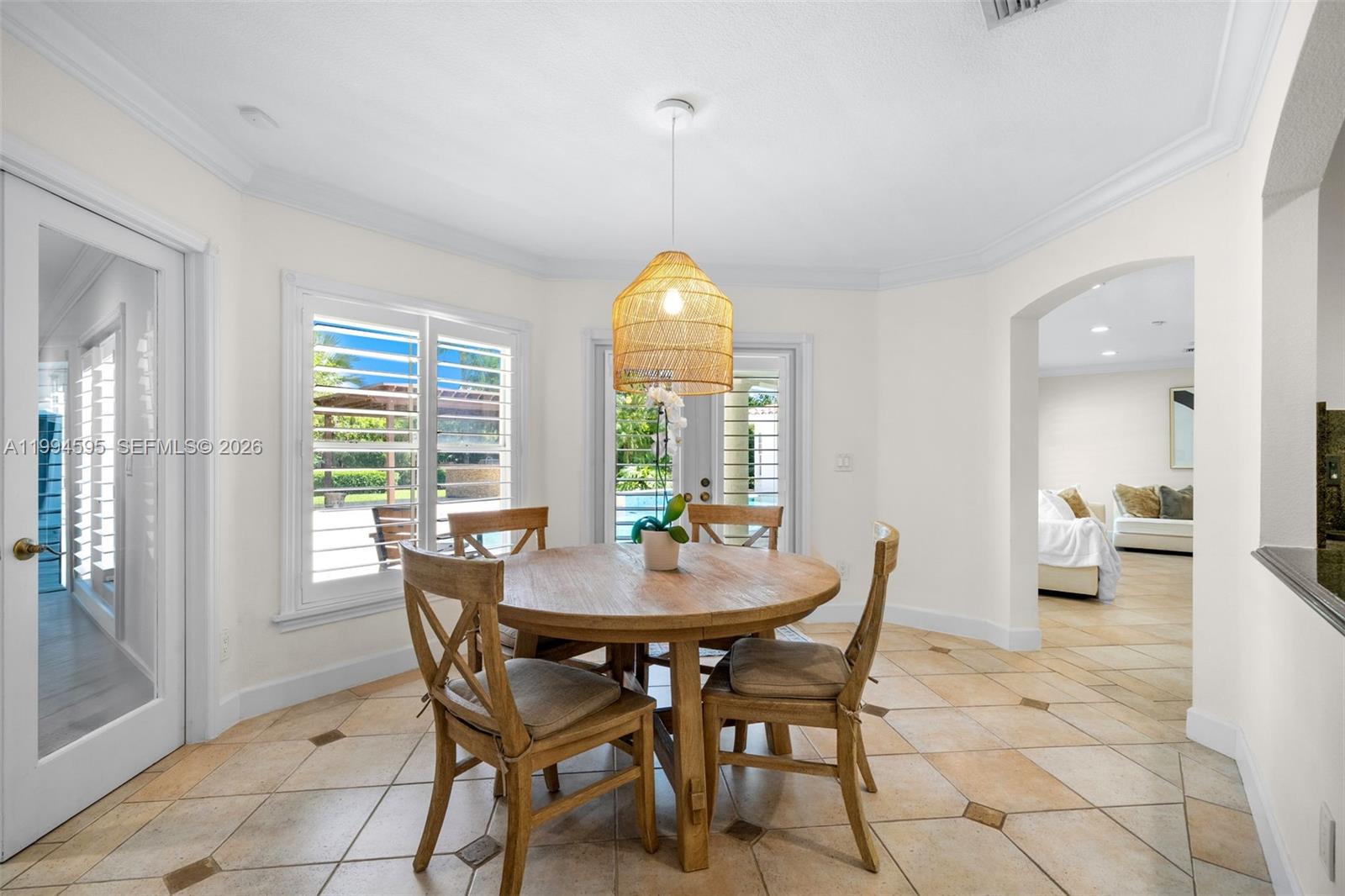 ROCK LAKE - Residential