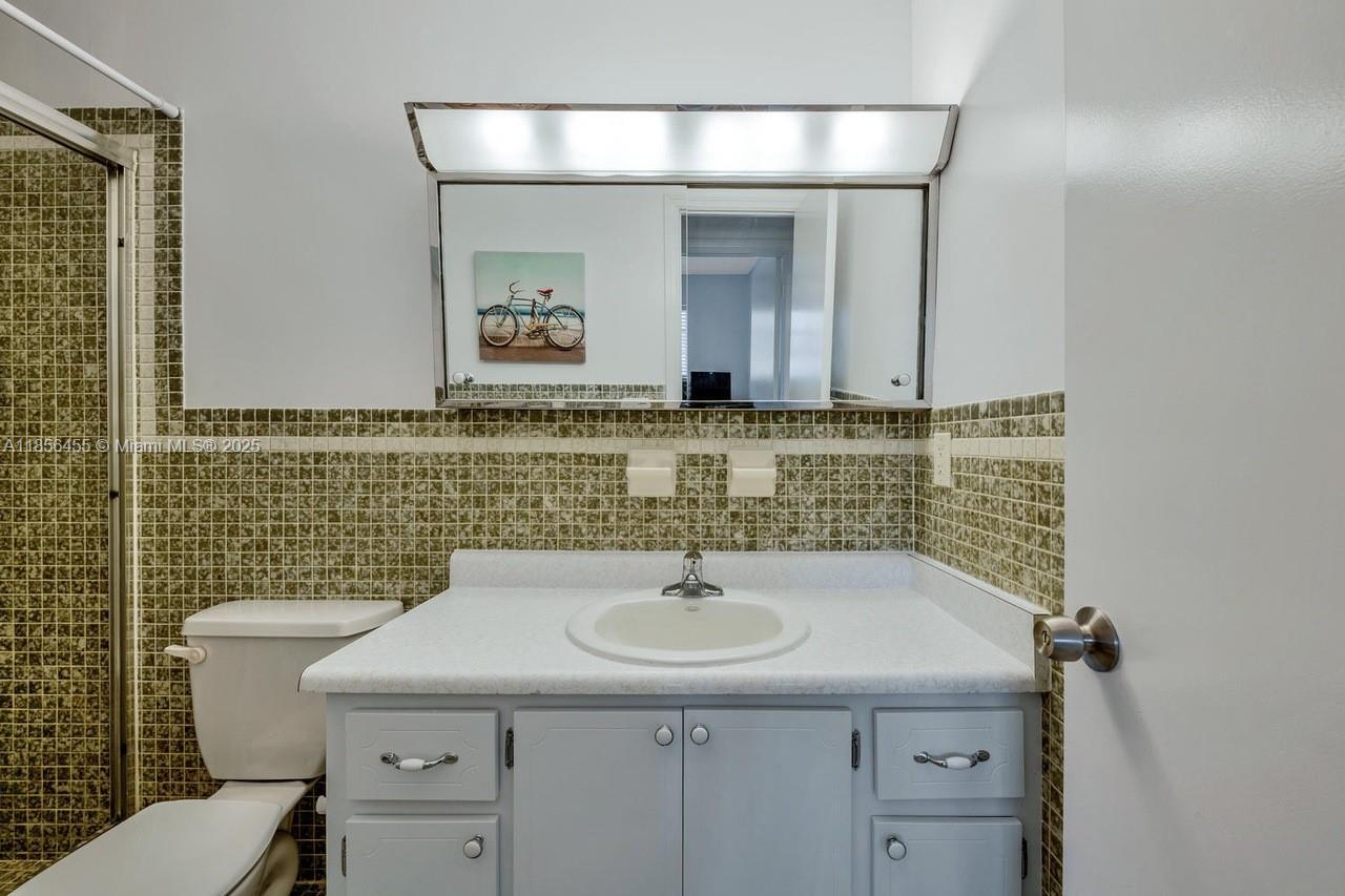 TOWNSITE APTS SEVEN CONDO - Residential Lease