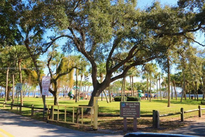 TOWNSITE APTS SEVEN CONDO - Residential Lease