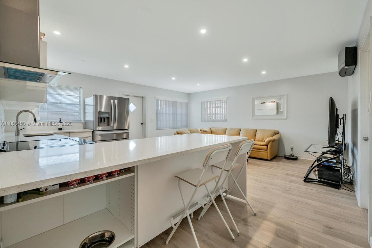 TOWNSITE APTS SEVEN CONDO - Residential Lease