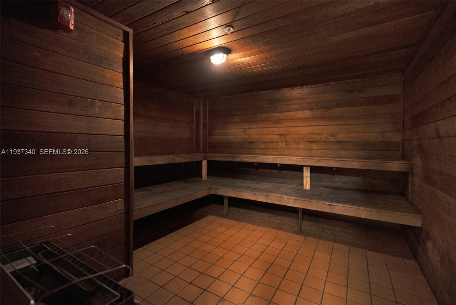 BRICKELL PLACE CONDO - Residential