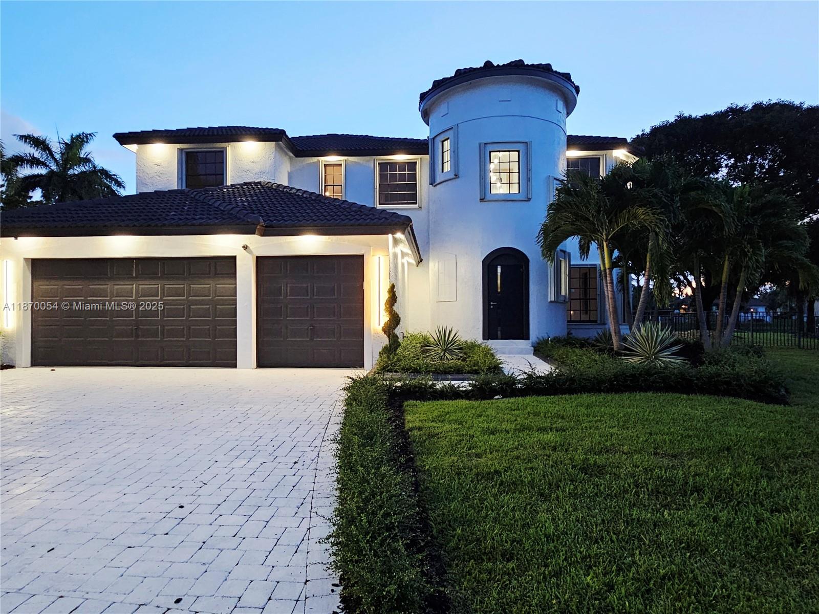 WELCOME TO PARADISE! THIS MAGNIFICENT 5 BEDROOM, 4.5 BATH LAKEFRONT+POOL HOME TOTALING OVER 4459 SQ FT IS LOCATED IN THE SOUGHT-AFTER GATED COMMUNITY OF SUNSET LAKES.GREAT LOCATION WITH A RATED SCHOOLS**THIS STUNNING 2 STORY HOME HAS BEEN FULLY REMODELED**BRAND NEW OPEN KITCHEN WITH QUARTZ COUNTERTOPS, NEW CABINETS AND NEW APPLIANCES**NEW INTERIOR AND EXTERIOR LED LIGHTING**ALL BATHROOMS HAVE BEEN FULLY REMODELED*+NEW LUXURY VINYL PLANK FLOORING**THE ENTIRE INTERIOR AND EXTERIOR OF THE HOME HAS BEEN FRESHLY PAINTED**BRAND NEW A/C UNIT**LARGE PRIMARY SUITE FEATURES A FULLY REMODELED SPA LIKE BATHROOM WITH TUB**POOL HAS BEEN NEWLY RESURFACED* HUGE FENCED IN LOT ON A CUL DE SAC TOTALING 16192 SQ FT WITH BREATH TAKING LAKE VIEWS PERFECT FOR ENTERTAING*CLUBHOUSE WITH RESORT STYLE POOL,GYM ETC