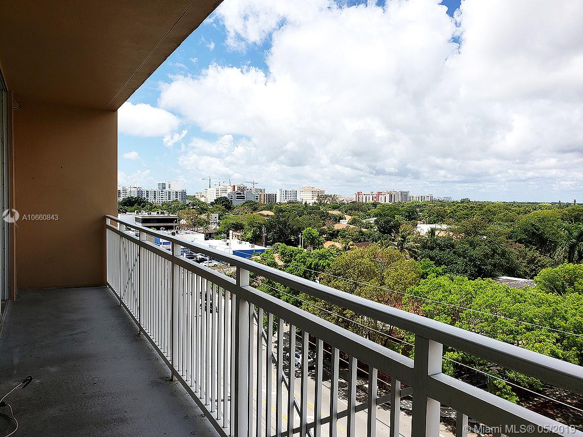 Da Vinci On Douglas Condo - Residential Lease