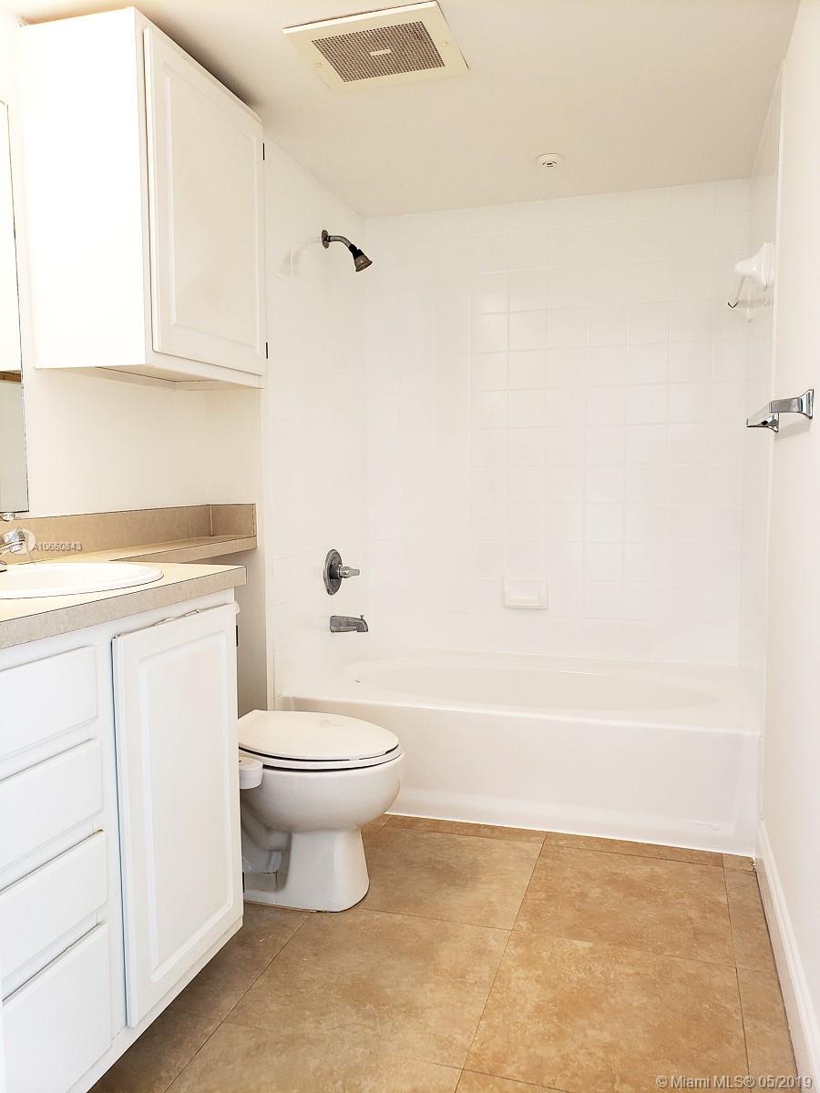 Da Vinci On Douglas Condo - Residential Lease