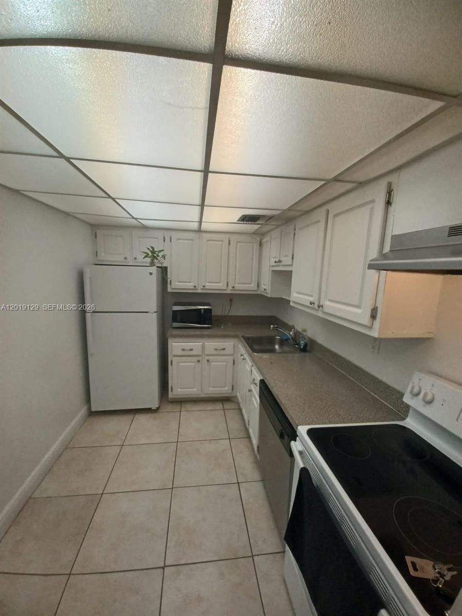 BAYVIEW PALMS CONDO - Residential
