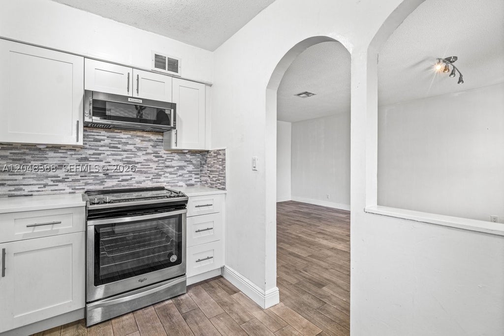 Photo of 260 NW 19th St #26, Boca Raton, FL 33432 (MLS # A12048388)