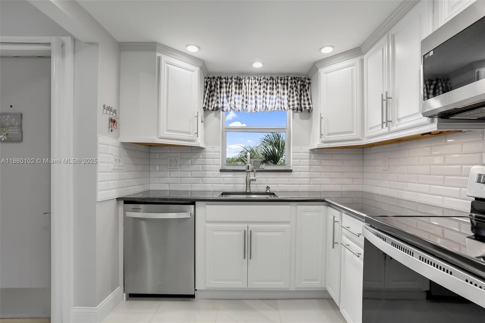 GREENS OF INVERRARY PHASE - Residential