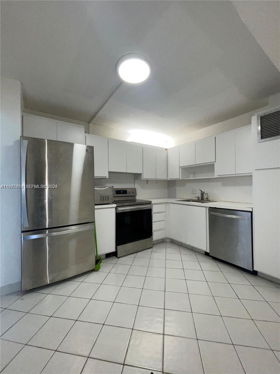 ADMIRALS PORT CONDO WEST - Residential Lease