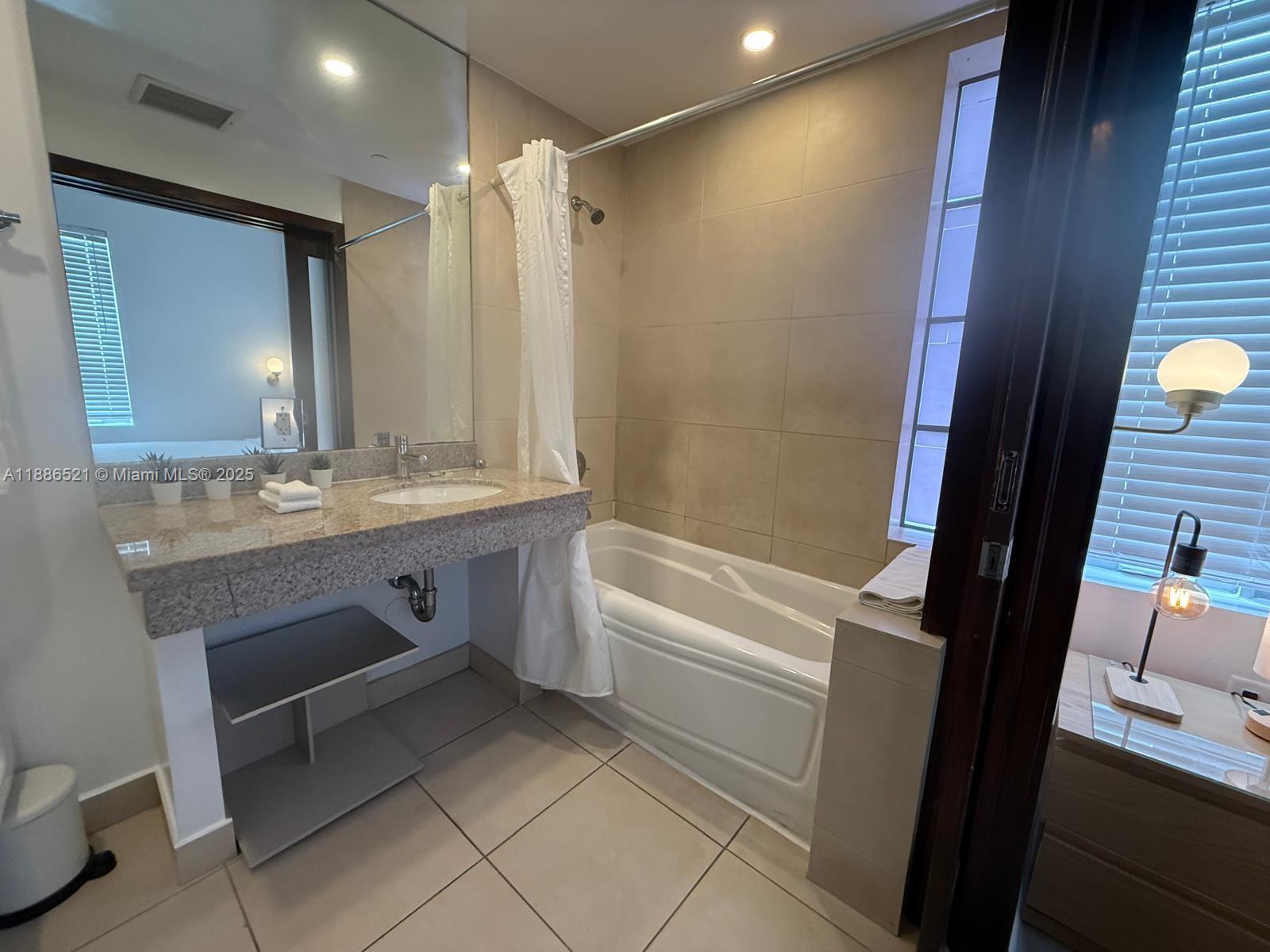 THE STRAND ON OCEAN DRIVE - Residential