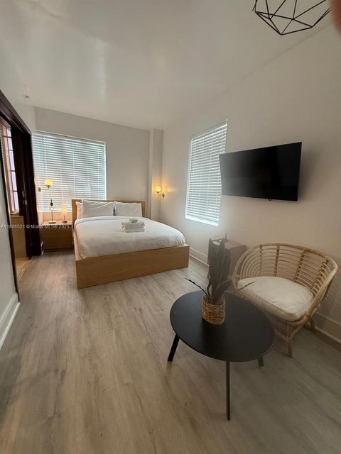 1036 Ocean Dr B309 Miami Beach FL 33139