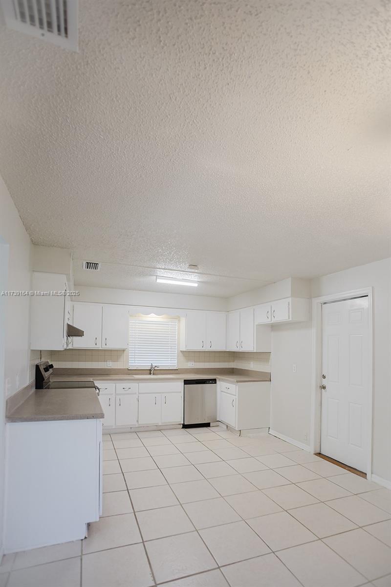 5800 Paleo Pines Cir