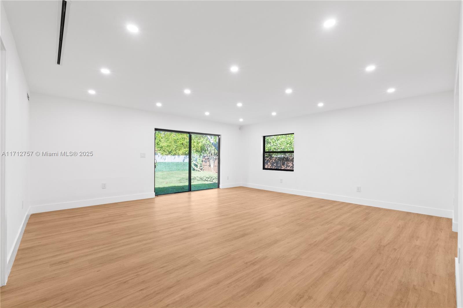 GRIFFING BISCAYNE PARK ES - Residential