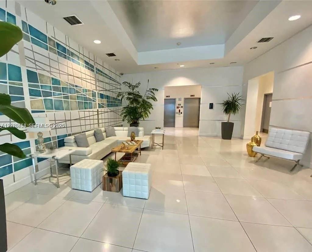 BRICKELL VIEW WEST CONDO - Residential Lease