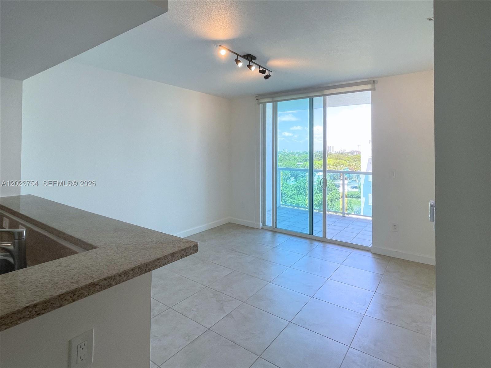 BRICKELL VIEW WEST CONDO - Residential Lease