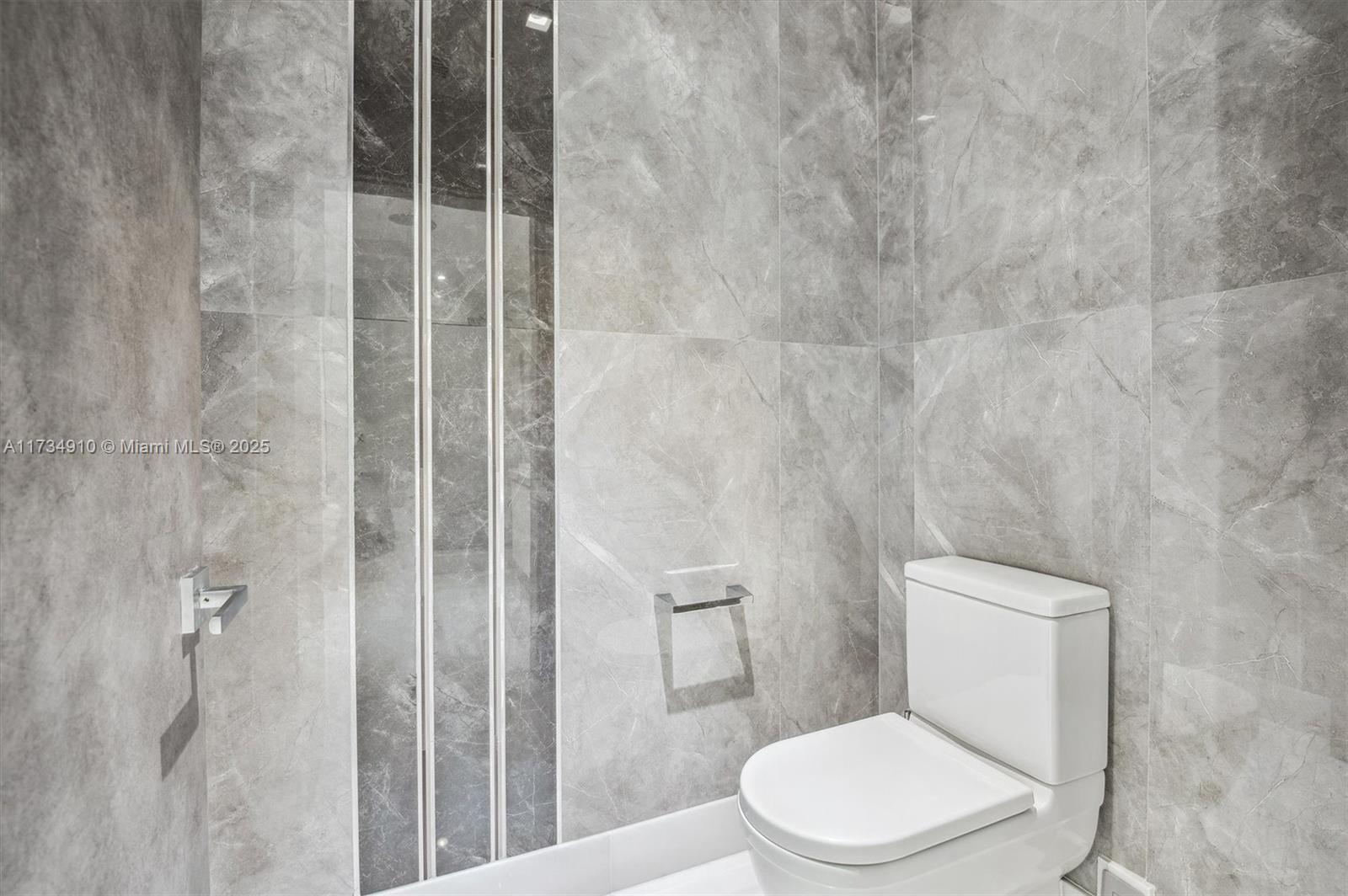 PARQUE TOWERS CONDO - Residential