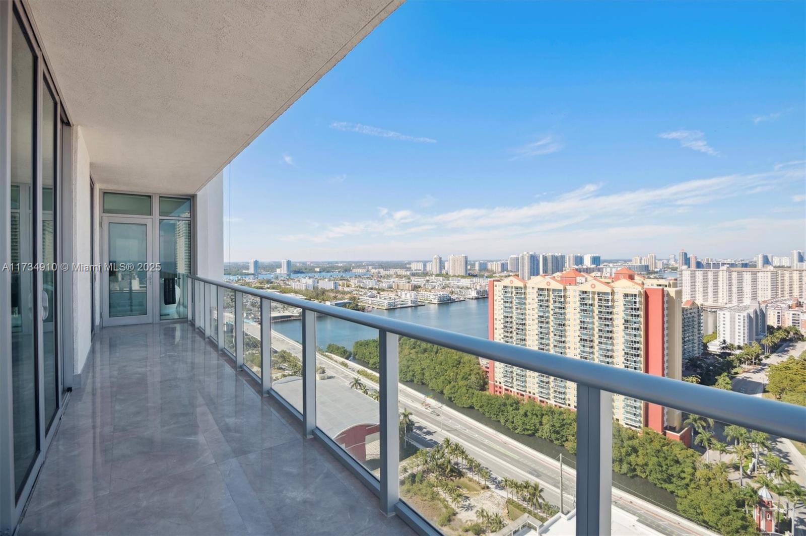 PARQUE TOWERS CONDO - Residential