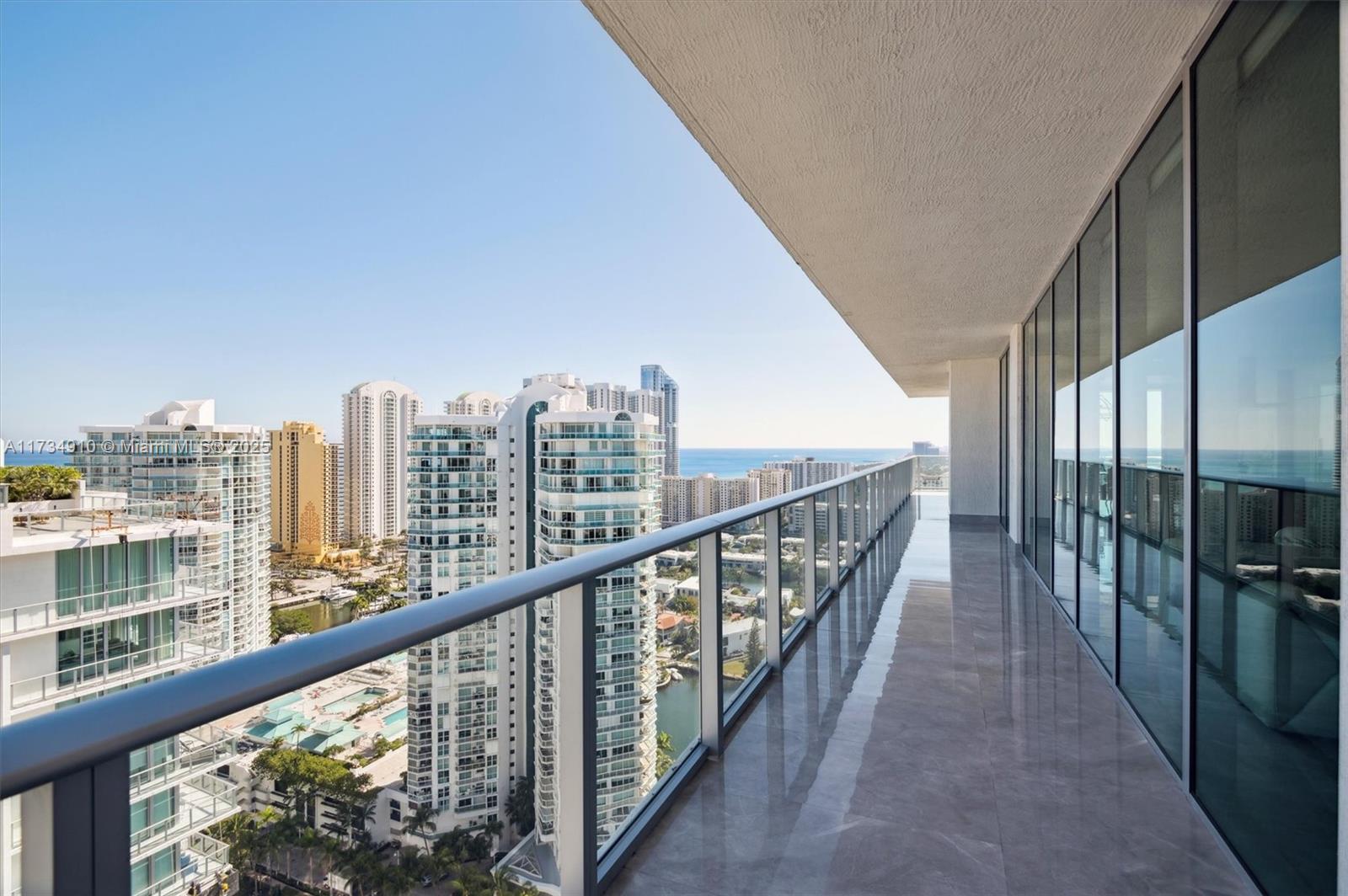 PARQUE TOWERS CONDO - Residential