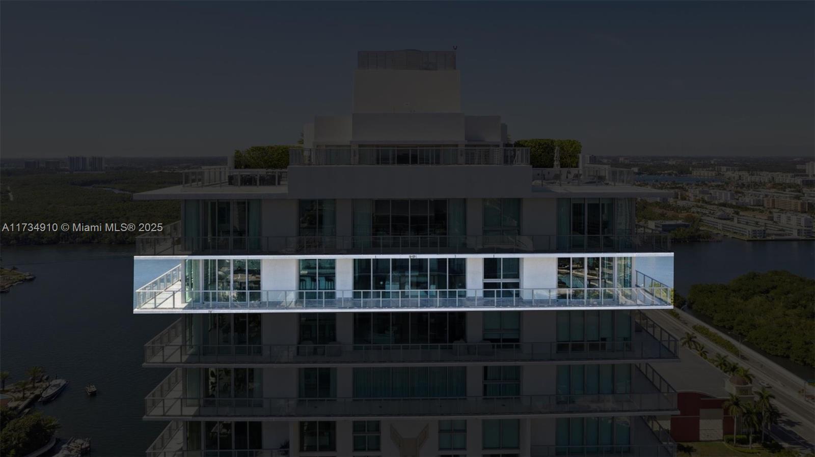 PARQUE TOWERS CONDO - Residential