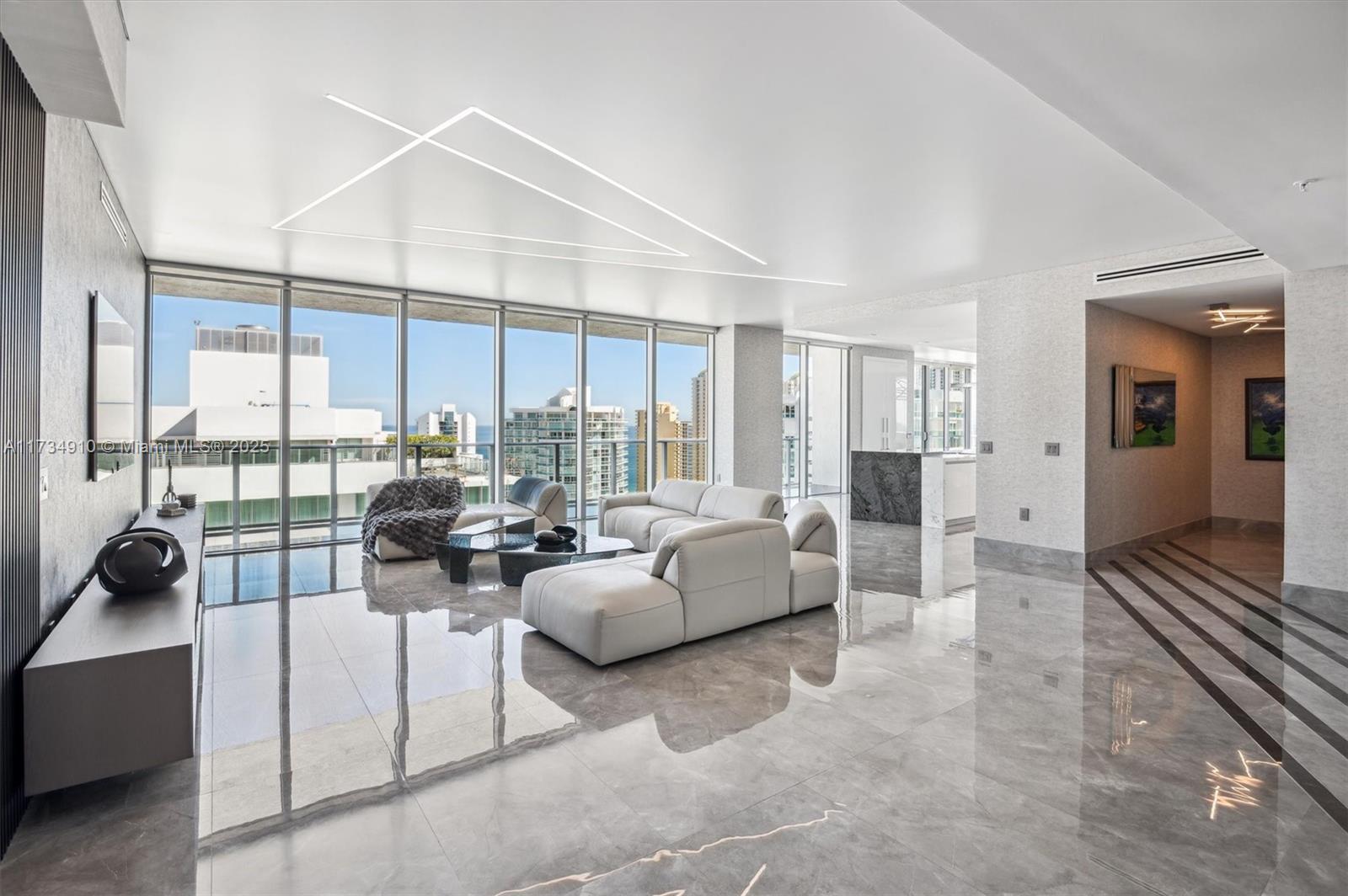 330 Sunny Isles Blvd 5-UPH04
