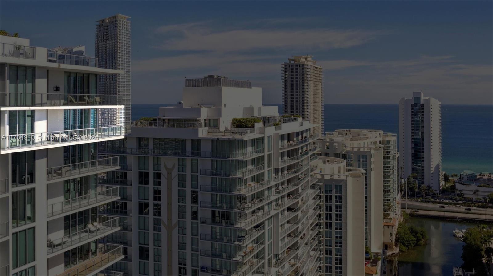 PARQUE TOWERS CONDO - Residential