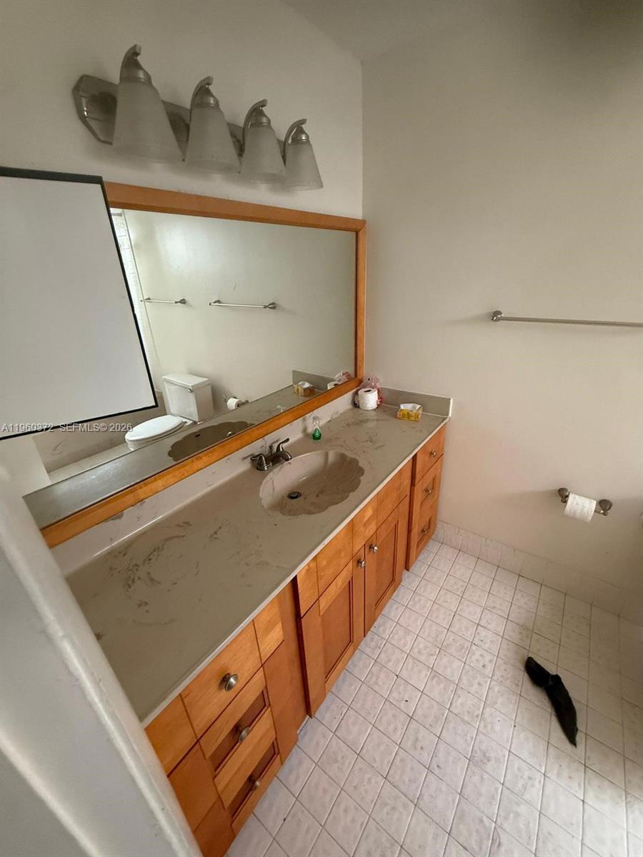 VILLAS AT THE GATE CONDO - Residential