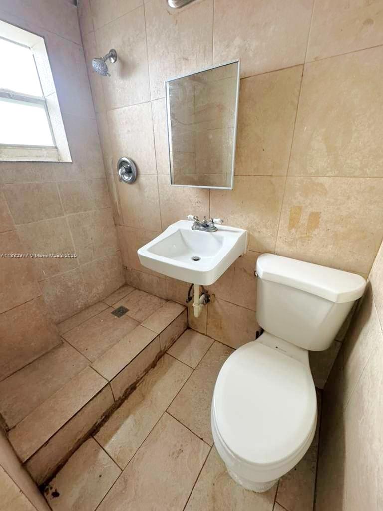 MC CLAINS SUB - Residential Lease