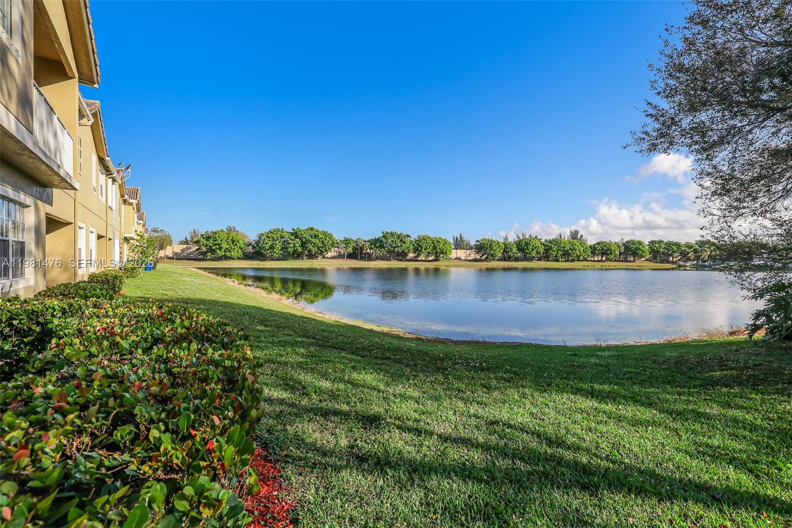 BANYAN BAY CONDO - Residential