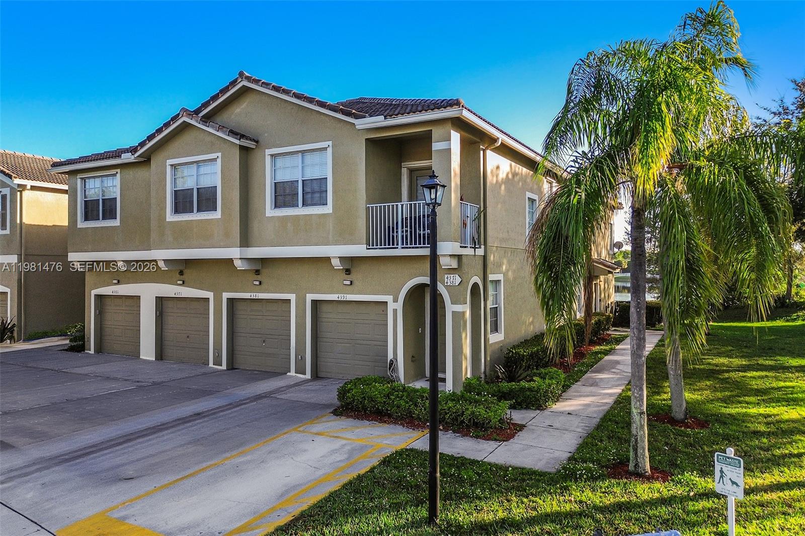 BANYAN BAY CONDO - Residential