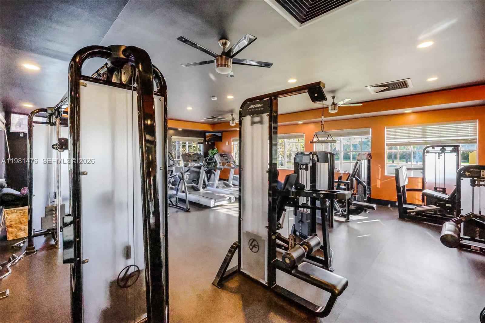 BANYAN BAY CONDO - Residential