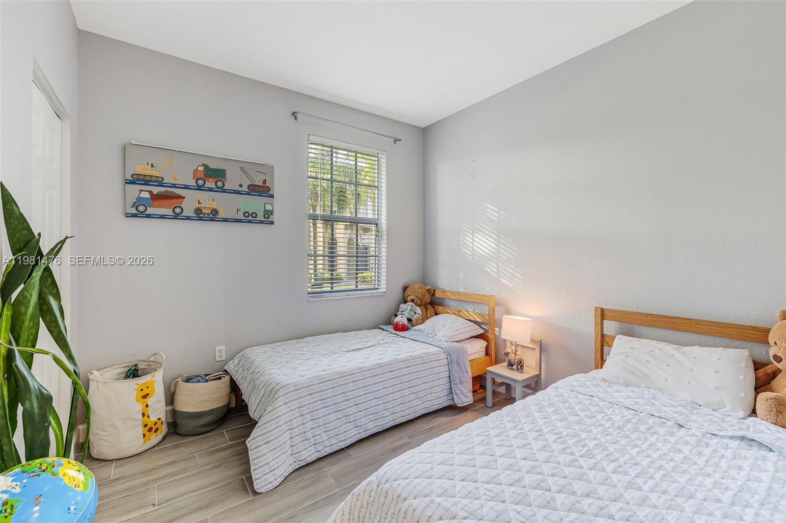 BANYAN BAY CONDO - Residential