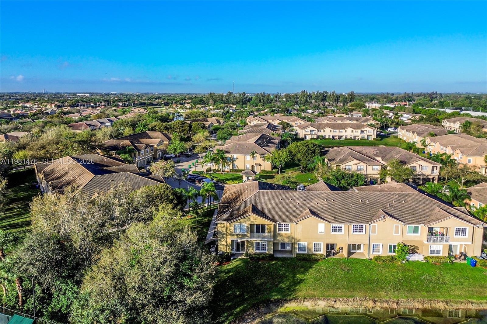 BANYAN BAY CONDO - Residential