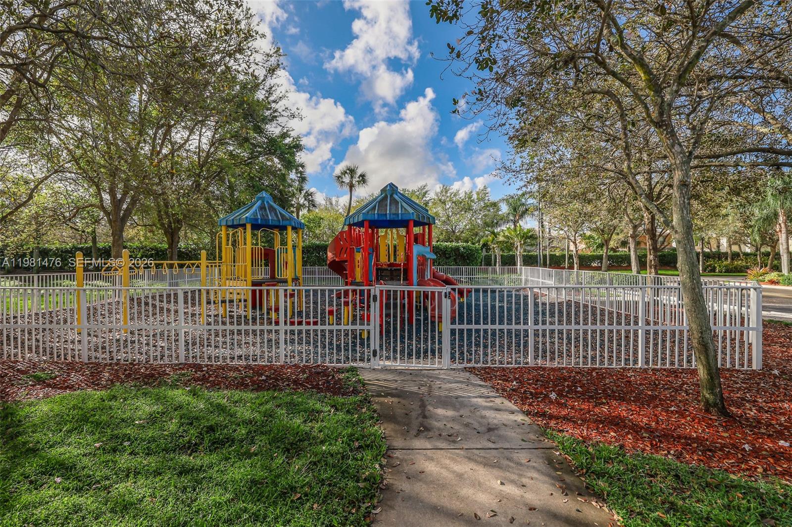 BANYAN BAY CONDO - Residential