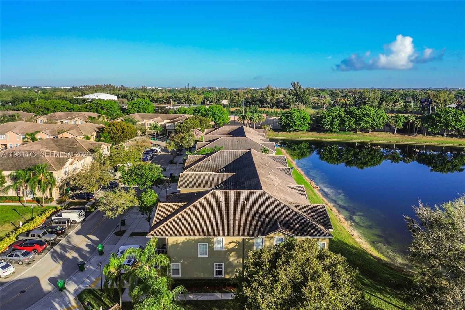 BANYAN BAY CONDO - Residential