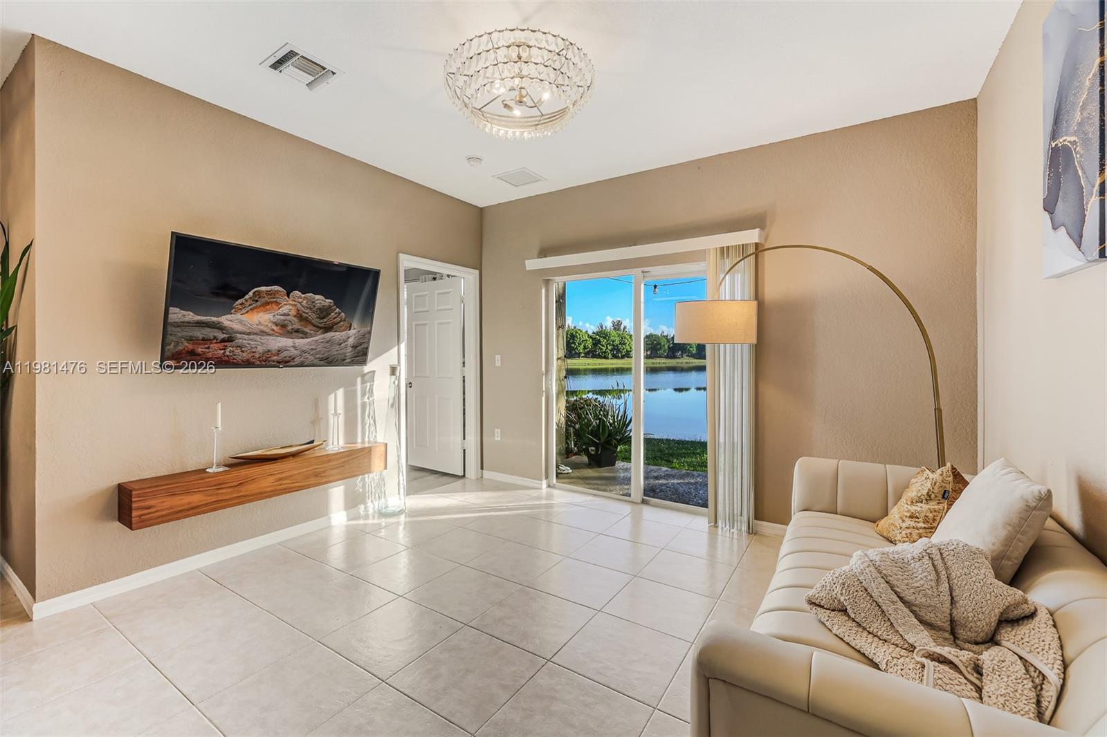 BANYAN BAY CONDO - Residential