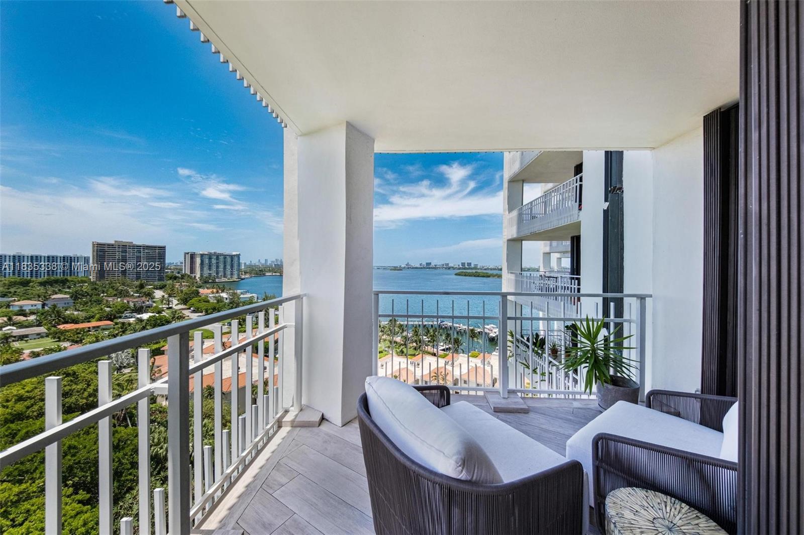 THE TOWERS OF QUAYSIDE CO - Residential