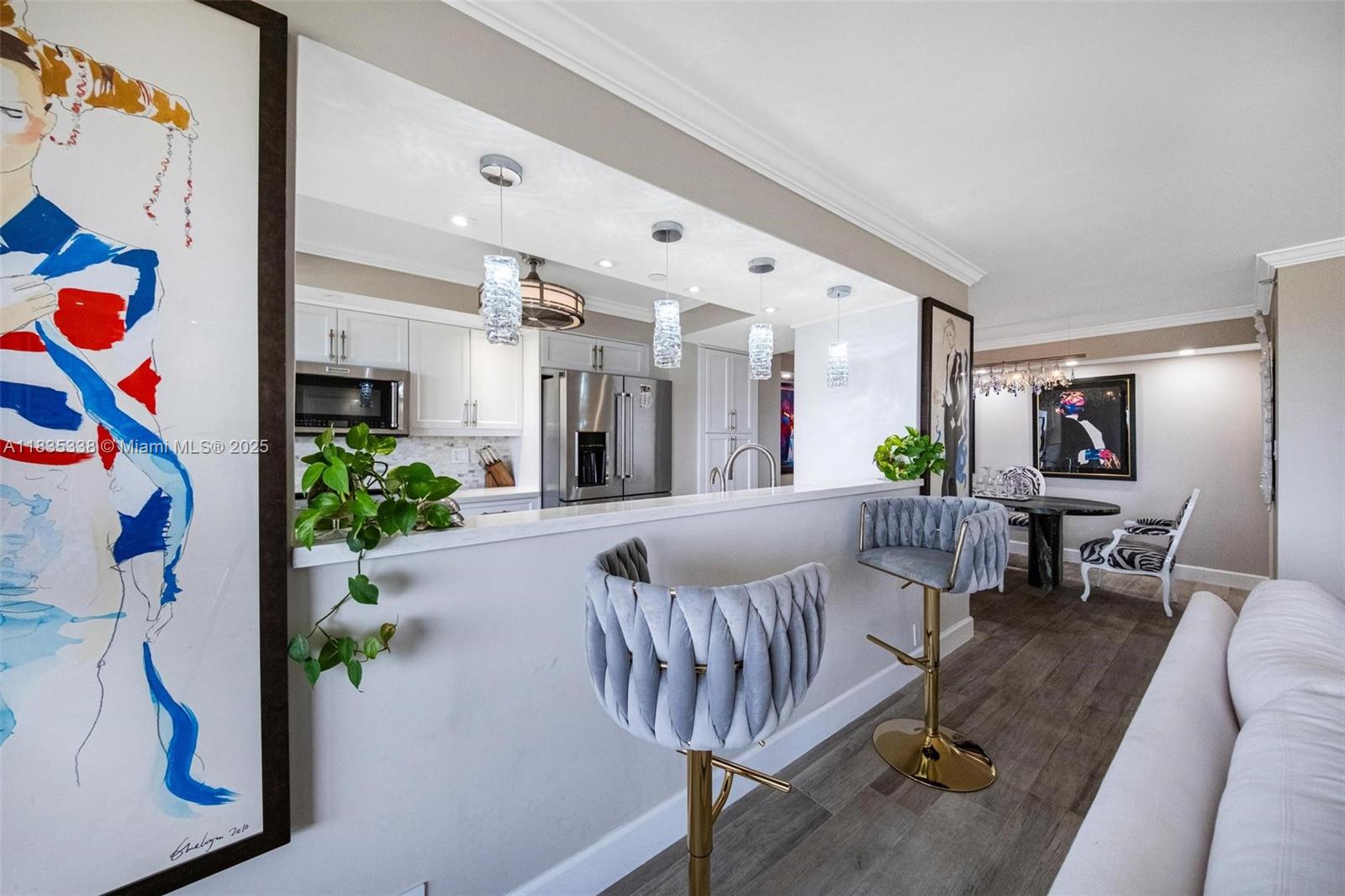 THE TOWERS OF QUAYSIDE CO - Residential